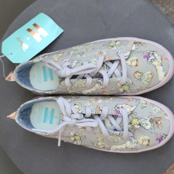 New Disney Toms, snow whit/7 dwarfs, youth side 4 - Picture 1 of 5